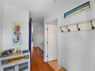Golden on 30A l Gulf Views l Pool & hot tub l Tennis l Walk to Shops and Restaurants - 1