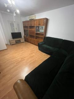 Dominic - 4 Mins from center - 0