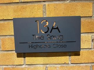 The Snug in Whitchurch with Hot Tub - 4