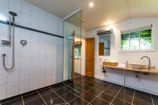 Woodside Bed and Breakfast - 7