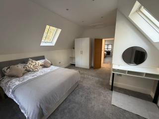 High Trees Lodge - Luxury Retreat with 2 King En-Suites - 7