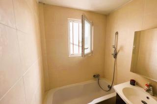 Cosy Town house with its beautiful terrace - 2