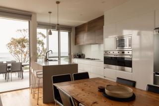 BEACHHOUSE BINALONG Luxury waterfront holiday house at Bay of Fires - 1