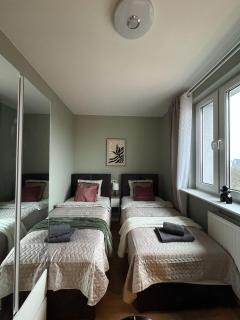 Family AirPort Stop by VAYA STAYS - 8