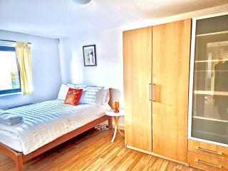 ParkCentral Birmingham City Centre - near Chinatown - private gated free parking - 3