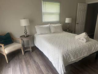 Modern 3-Suite Home on 3 Acres - Pet-Friendly - 6