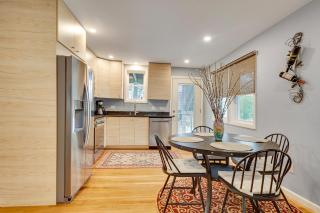 2BR DOG-Friendly Apt in 2-Fam Home - Comfy Retreat - 8