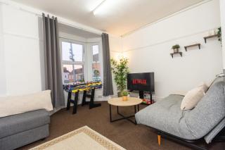 Cottage Flat 2BD Leyton Near Central Line - Sleeps 10 - 0