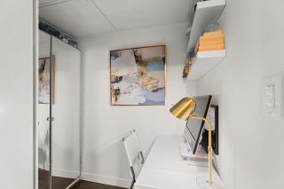 Modern Chic Apartment with Balcony & Workspace - 6