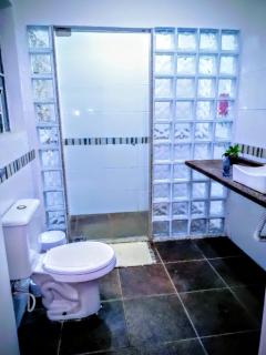 Large and well-located AP for up to 10 people! - 5