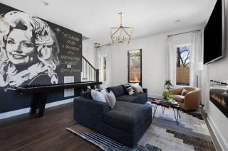 Diamonds & Rhinestones - 9