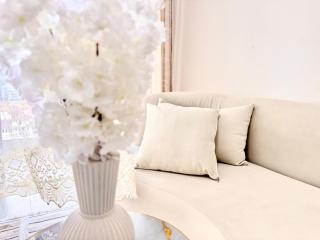 Pinecrest View Deluxe One-Bedroom - 7