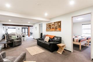 Manor Place Stays Apartment one - 9