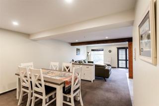 Manor Place Stays Apartment one - 4