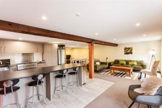 Manor Place Stays Apartment one - 3