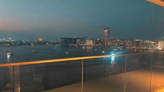 Luxury 2BR Emaar Beachfront with Private Beach & Infinity Pool, Palm Jumeirah & Atlantis Views - 1
