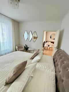 Die LUX Modern and Cozy Apartment with Free Parking - 0