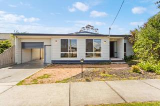 Newly Renovated Home in Heart of Cowes - 4