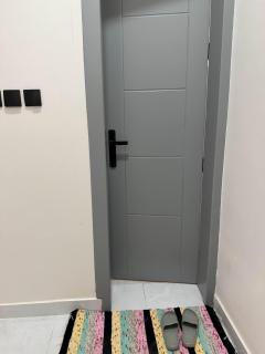 استديو بجلسة بمطبخ مستقل دخول ذاتي 13 - 6