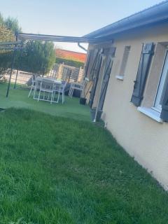 Maison dans le beaujolais 6 voyageurs - 6