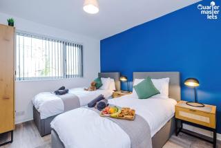 3x Bedroom Apartment that Sleeps 6x with Ample Parking - 4