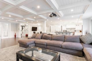 Luxury 4BR Magical Oasis Villa Mansion with Indoor Basketball Court and Gym - 6