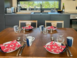 Architect-Designed Cabin Panoramic View - 2