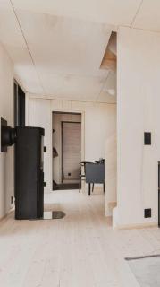 Architect-Designed Cabin Panoramic View - 1