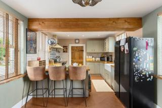 Countryside Lodge with Cabin, Sleeps up to 11 Guests - 2