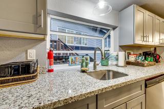 Russian River Retreat! Woodsy Guerneville Bungalow - 3