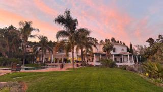 48 Luxury Eco Villa with Pool Jacuzzi & Daily Breakfast - 9