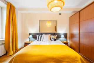 Quiet City Center Apartment - 9