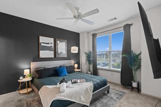 Upscale King 3BR Suite to Uptown Charlotte - 6