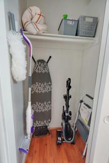 Urban retreat- Quiet comfy 1 bedroom condo near LAX - 9