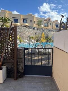 Gurugu Beach House - 6