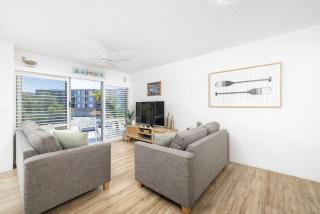 Ocean Breeze - Metres to Shoal Bay Beach - 9