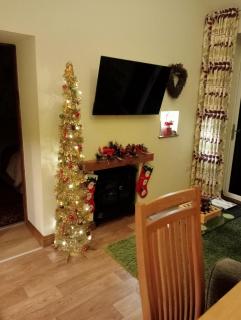 Larch Cottage Ruston with hot tub, dogs go free - 3