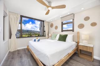 Waikiki condo with private lanai & resort access - 2