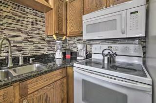 Resort Escape • Heated Pool + Balcony • Sleeps 4 - 1