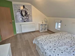 Chambre proche du circuit - 3