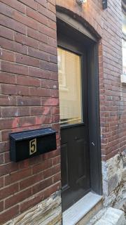 Room Ideal for Knowledge Workers - 9