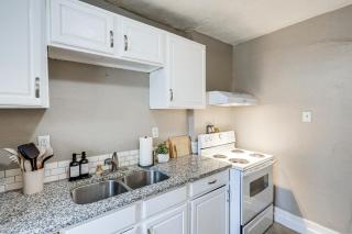 3 Mi to Dtwn Omaha Escape with Game Room and Patio! - 1