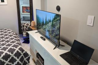 Room Ideal for Knowledge Workers - 2