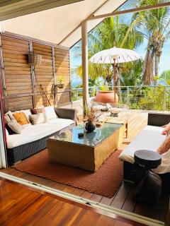 VILLA SAMAE - Vue Océan, Piscine, Jacuzzi & Charme Tropical à La Réunion - 3