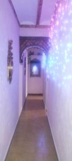 SMALL ROOM TO SLEEP 2 PEOPLE IN SHARED APARTMENT. TYPICAL AND QUIET DISTRICT - 0