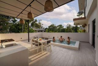6BR Luxury Villa Perla with 2 Pools & Game Room - 8