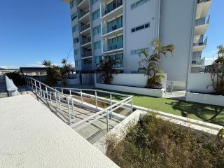 Modern Riverside Suites in Mackay CBD with Pool and Parking - 2