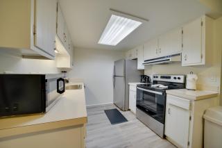 Eastside Tech Hub Home Base Near I-90 and Factoria! - 8