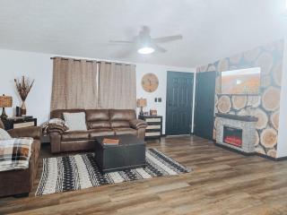 The Rustic Retreat - 1 mile from Turkey Run - 9