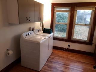 Grand Central - Pet friendly 3 BR 2 Bath - 9